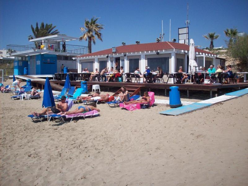 Central Gem - 10 Min Walk To The Sea, Harbor And Mall Daire Pafos Dış mekan fotoğraf